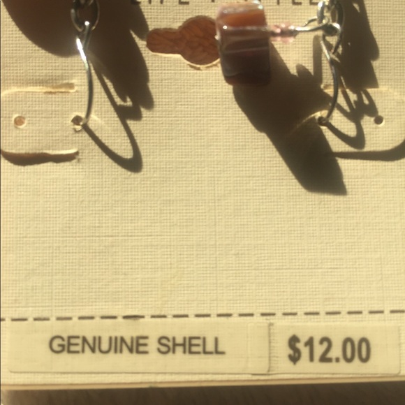 NWT genuine shell earrings - Picture 3 of 3